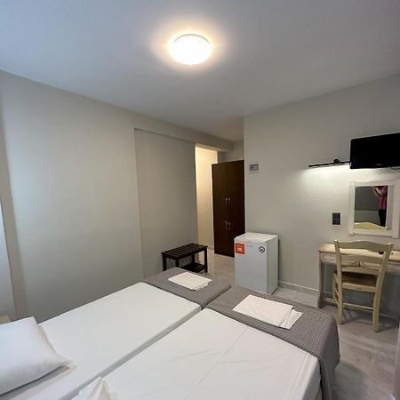 Hotel Afrodite 네오이포로이 외부 사진