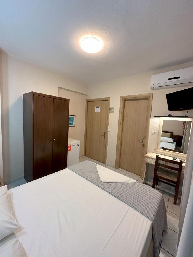 Hotel Afrodite 네오이포로이 외부 사진