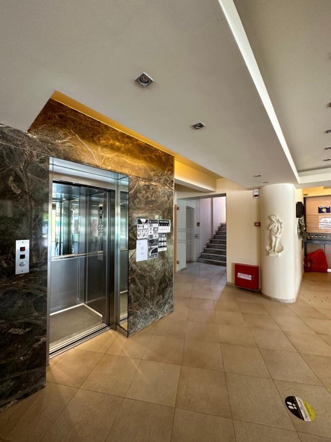 Hotel Afrodite 네오이포로이 외부 사진